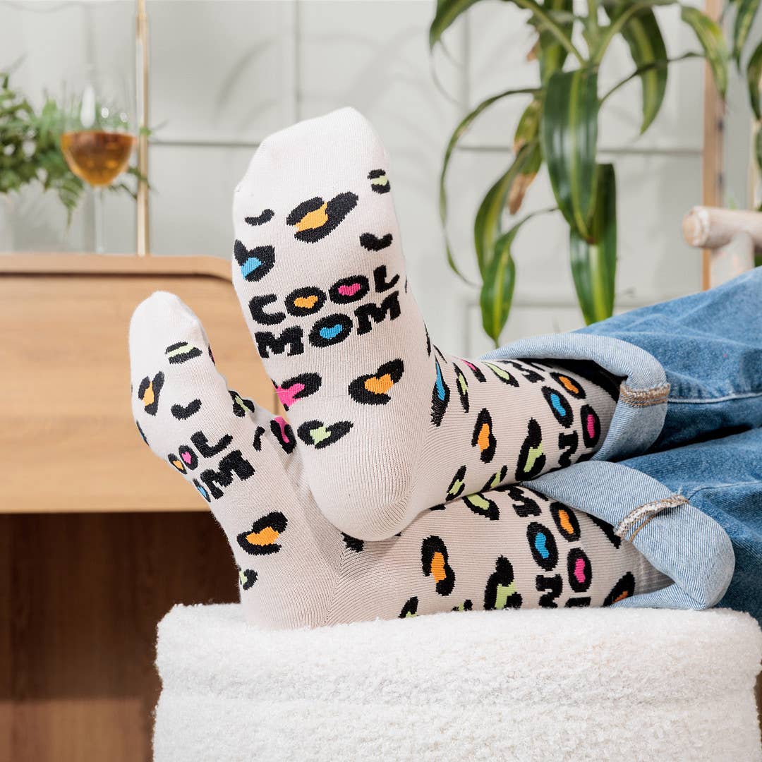 Cool Mom Socks with Cute Colorful Leopard Print Design