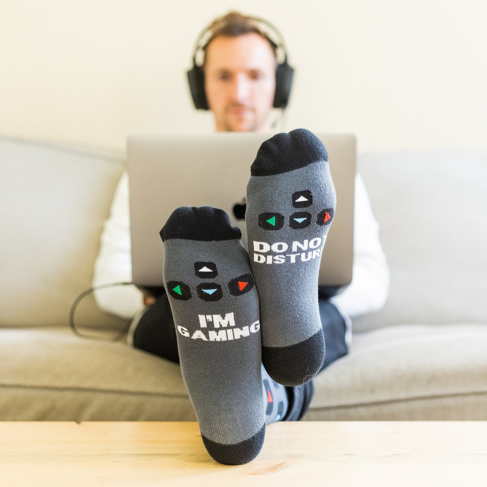 Do Not Disturb I'm Gaming (PC) Socks For Men & Women — Lavley