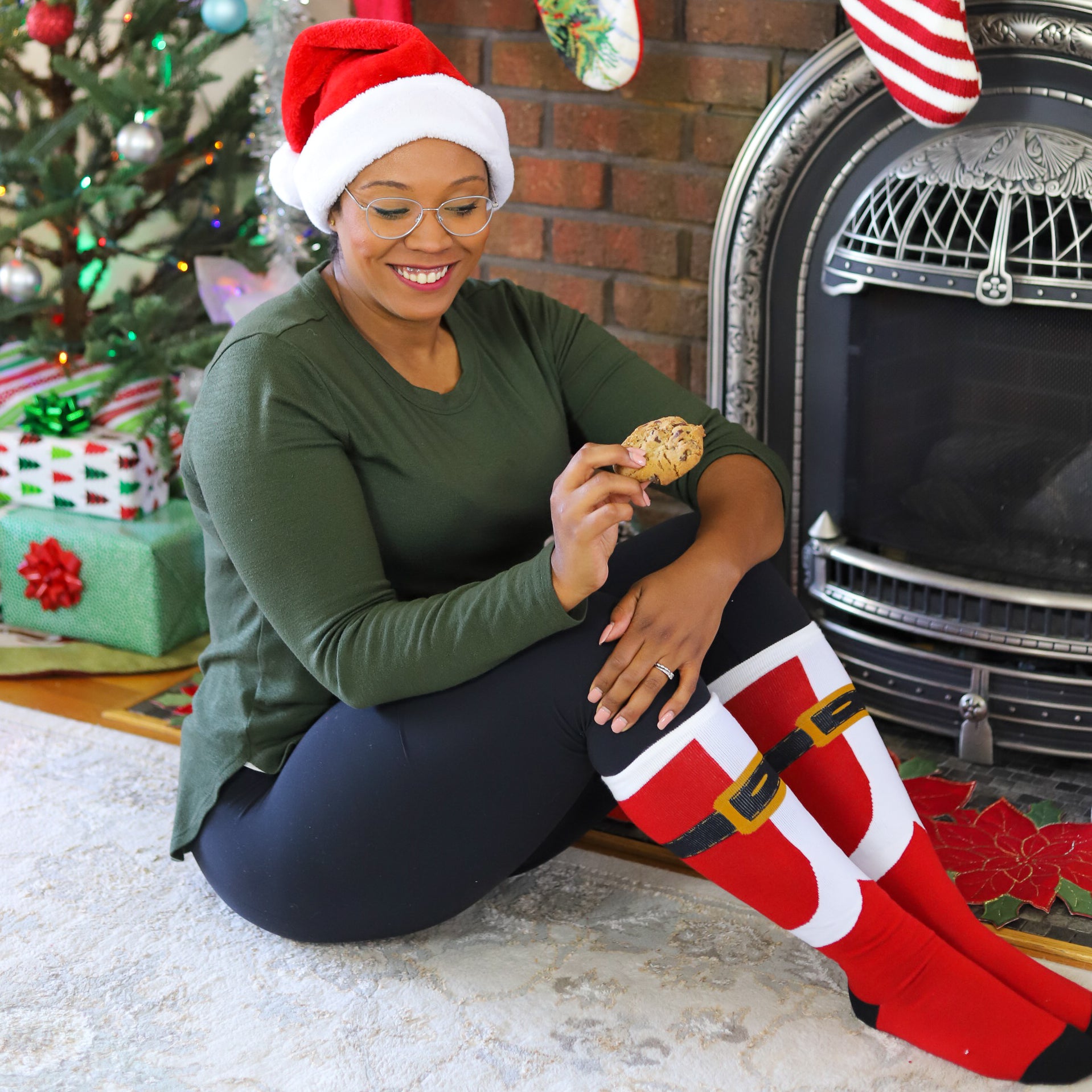 Santa & Elf Knee High Socks (2 Pack)